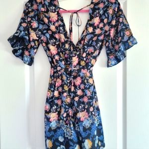 Floral Romper sz small